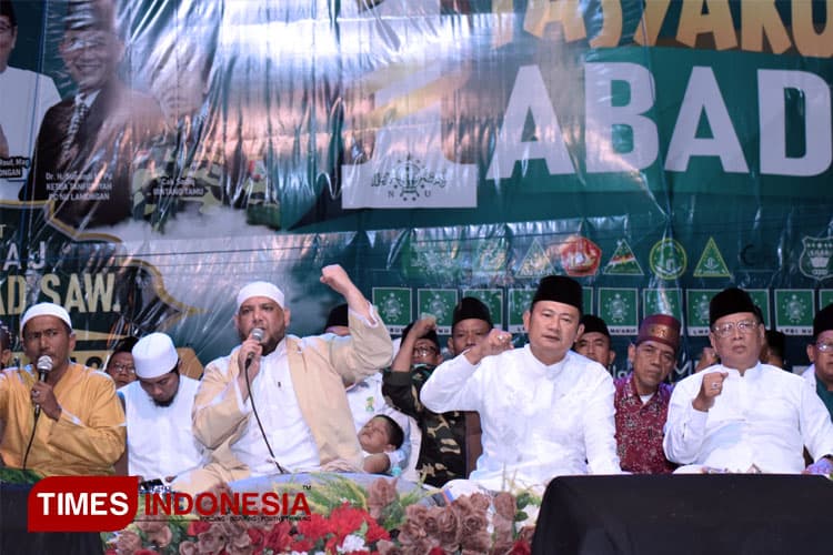 Gema Shalawat Tutup Tasyakuran 1 Abad NU di Lamongan, Begini Pesan Habib Muhsin Al Hamid